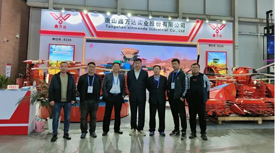 Xinwanda at CIAME show with its SPFH corn headers