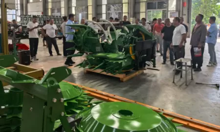 Tangshan Agricultural machinery operators visit Xinwanda