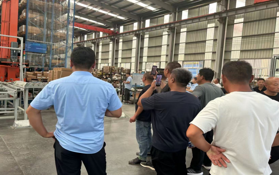 Tangshan Agricultural machinery operators visit Xinwanda